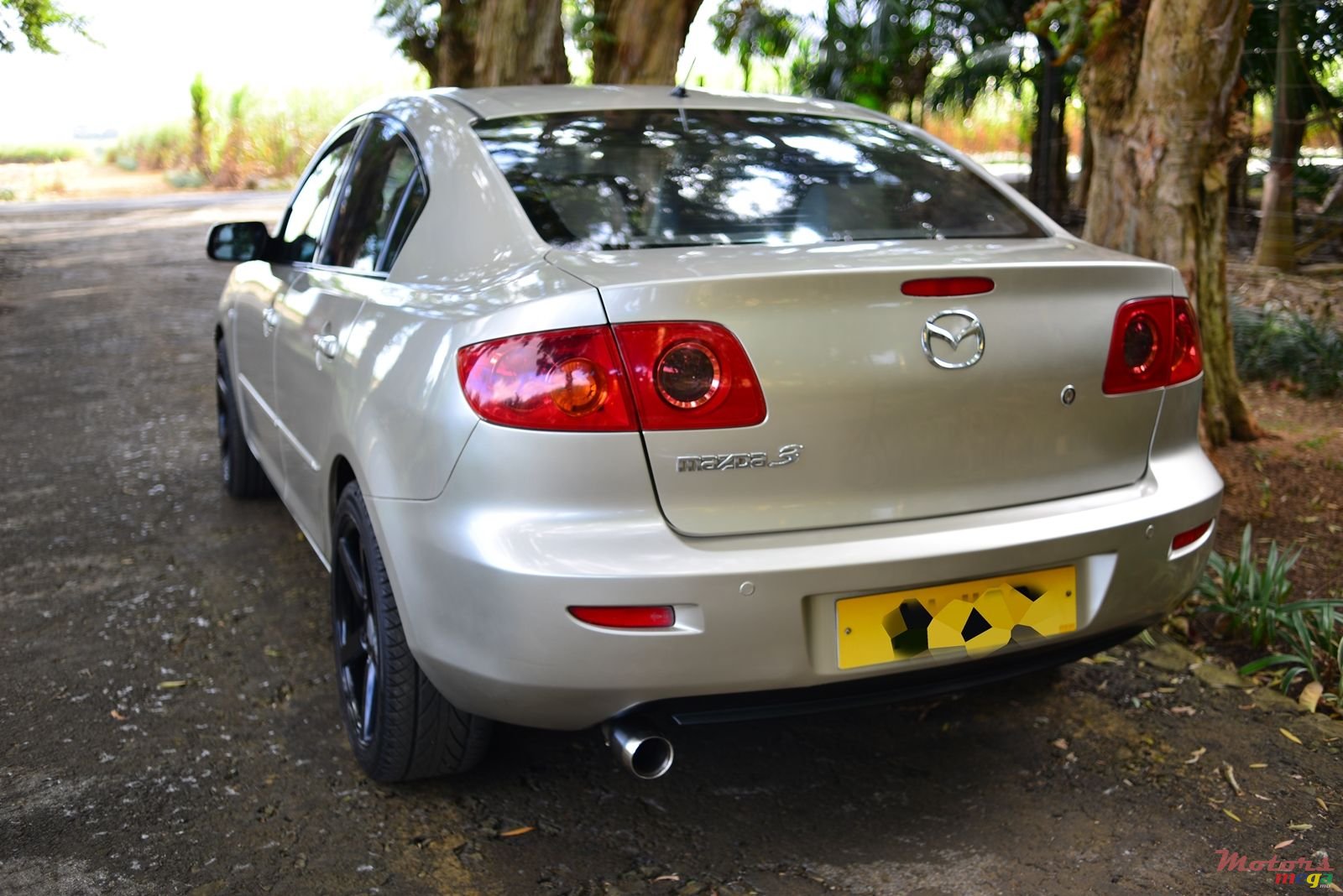 2004' Mazda 3 photo #2