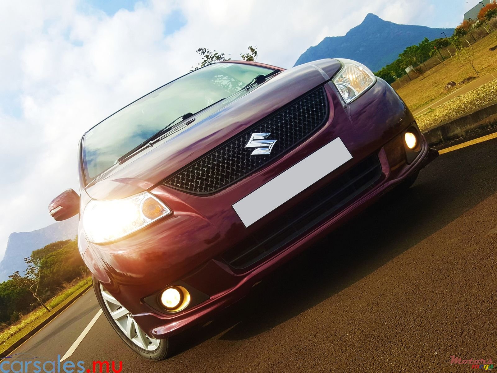 2011' Suzuki SX4 1.6 Sedan photo #1