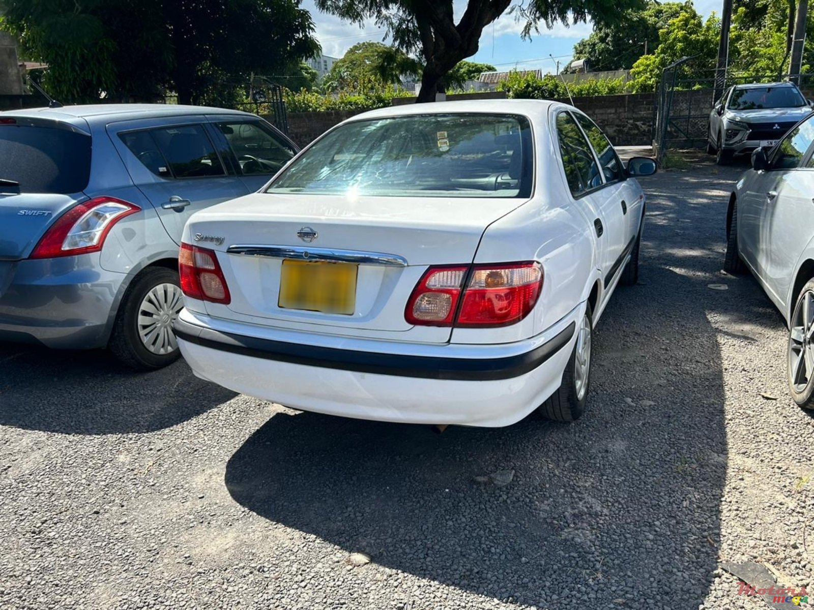 2002' Nissan Sunny photo #4