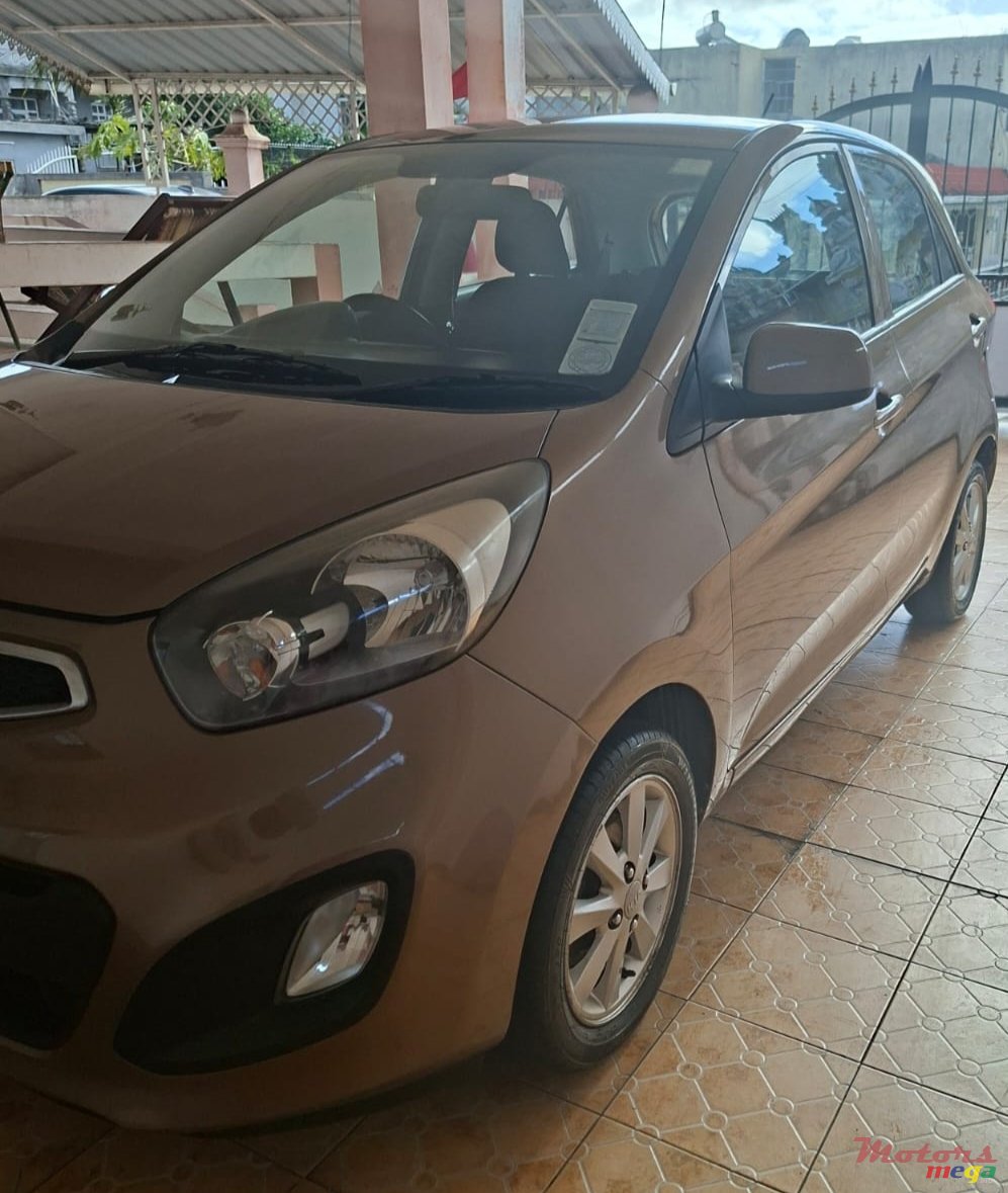 2012' Kia Picanto photo #3
