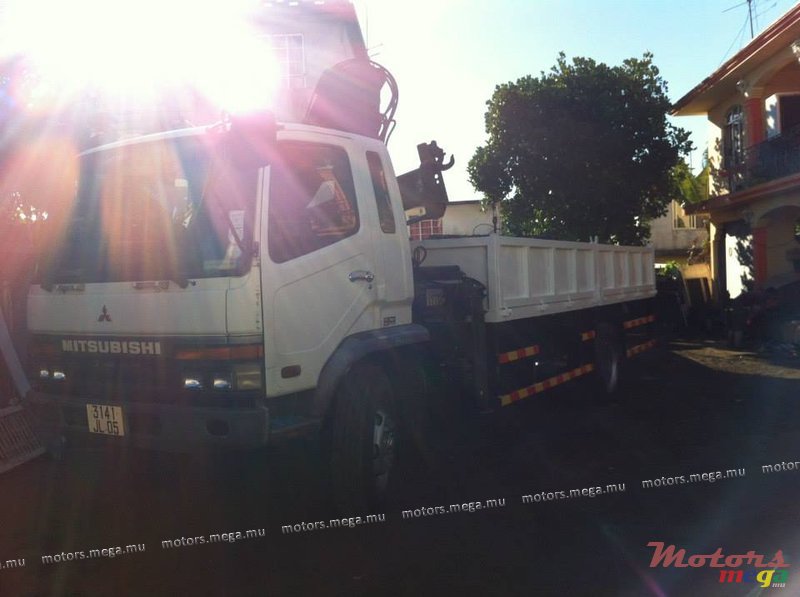 2005' Mitsubishi Lancer crane et caiss 20 pied photo #4