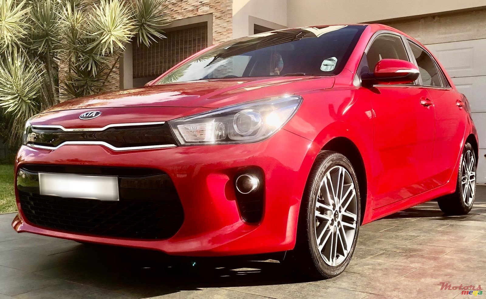 2017' Kia Rio photo #2