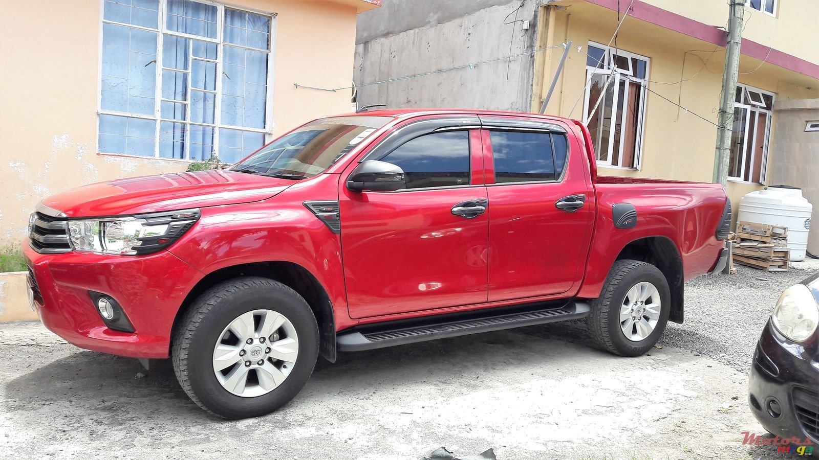 2018' Toyota Hilux photo #3