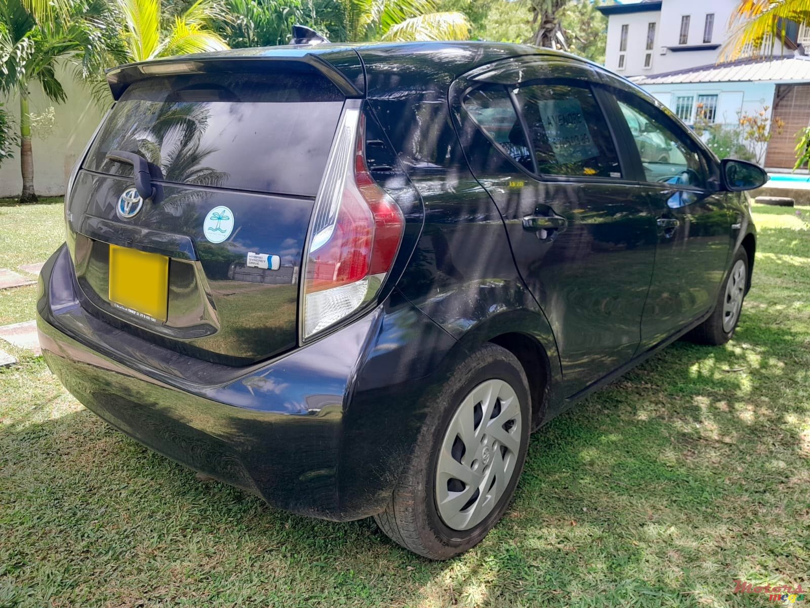 2016' Toyota Aqua photo #3