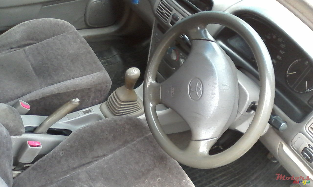 1999' Toyota Corolla photo #3