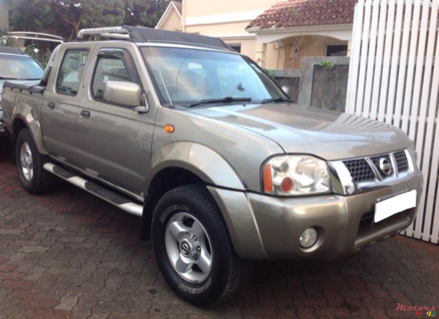 2005' Nissan photo #2