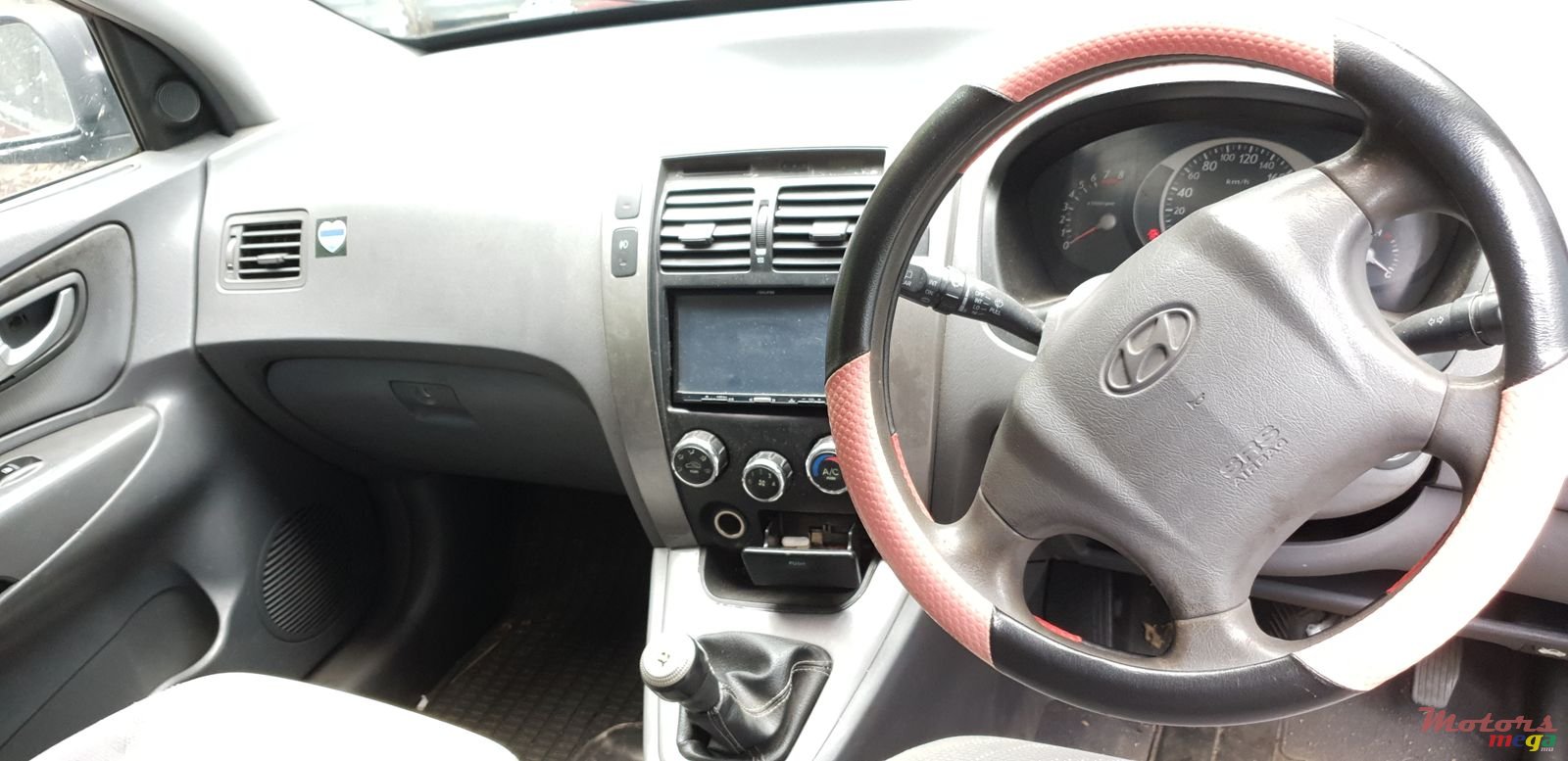 2005' Hyundai Tucson photo #6