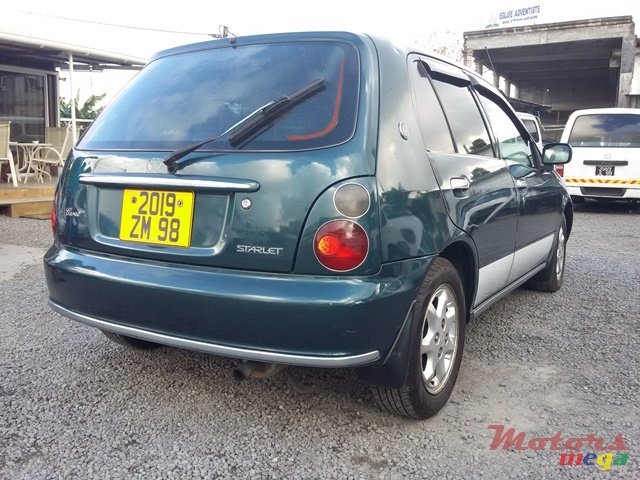 1998' Toyota Starlet Carat photo #3