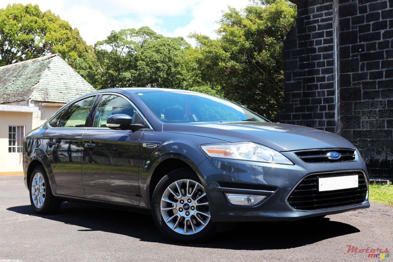 2011' Ford Mondeo photo #4