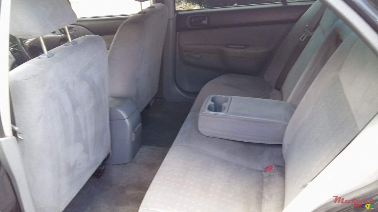 2004' Mitsubishi GLX photo #6