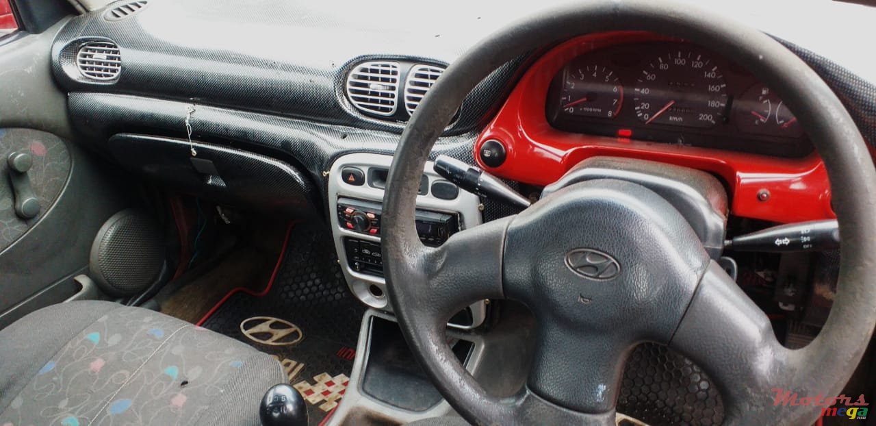 1998' Hyundai Accent photo #6