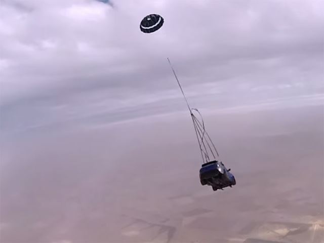 Watch How They Filmed Cars Parachuting From a Plane in Furious 7