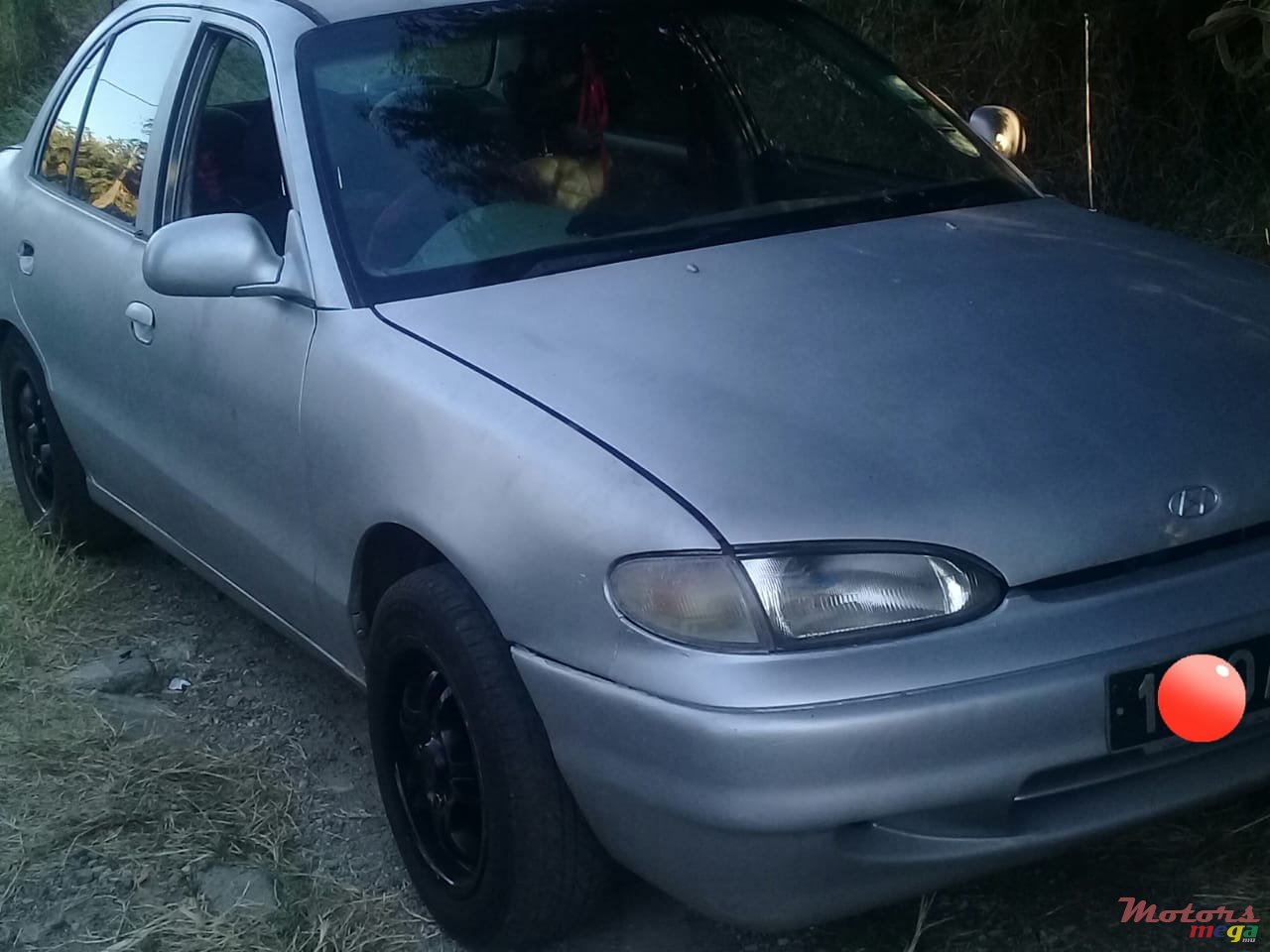1995' Hyundai Accent photo #2