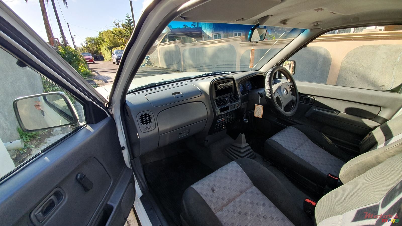 2012' Nissan Hardbody 4x2 photo #5