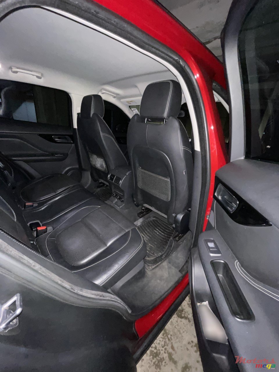 2017' Jaguar F-Pace R Sports photo #6