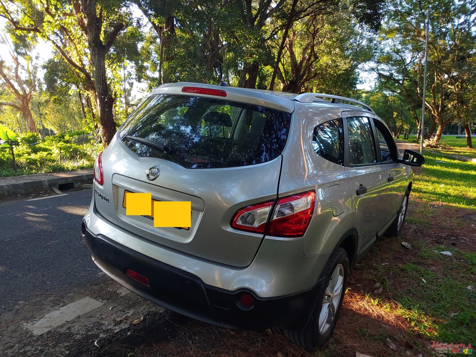 2012' Nissan Qashqai+2 photo #3