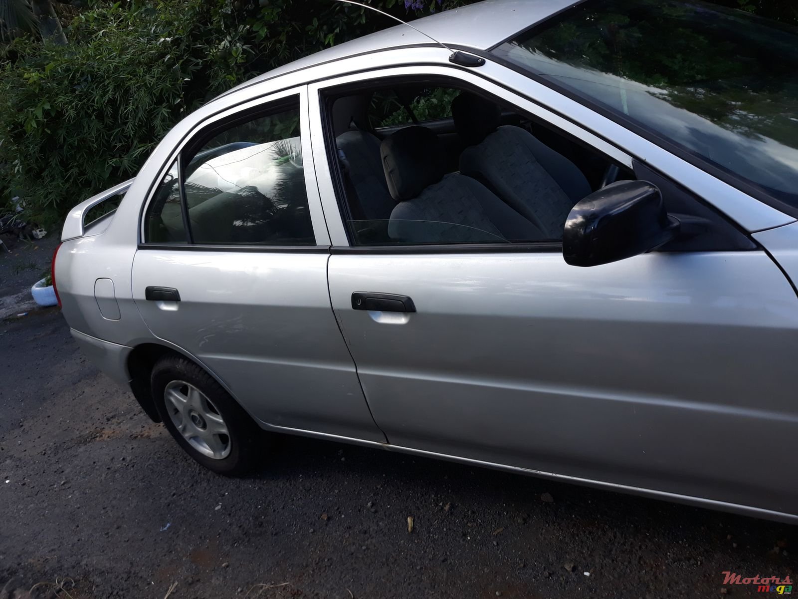 1998' Mitsubishi Lancer photo #3