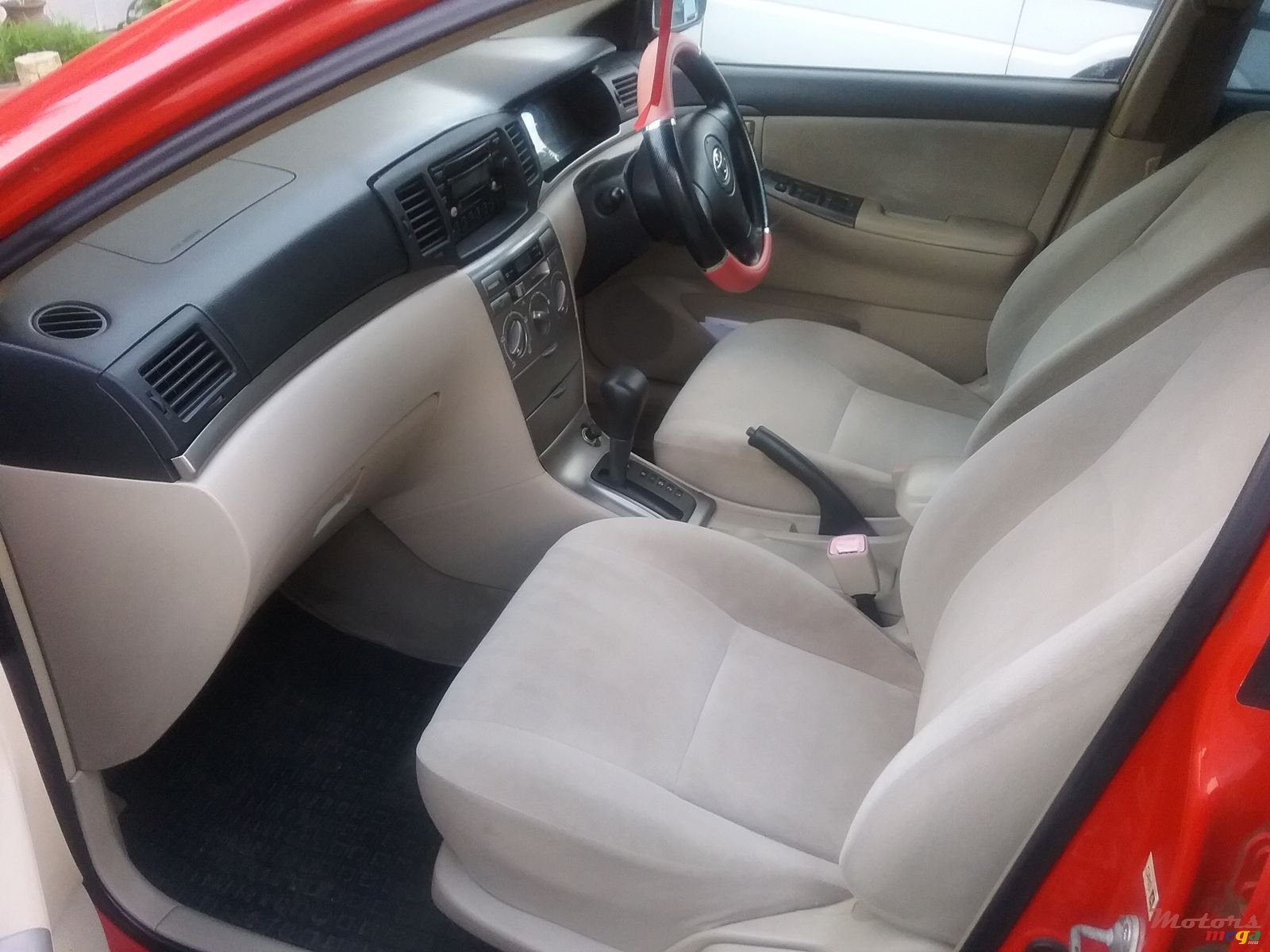 2004' Toyota photo #1