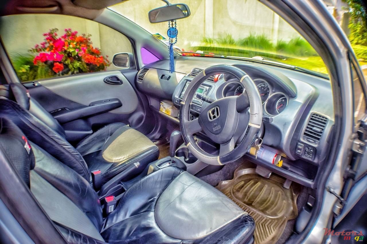 2003' Honda Fit photo #6