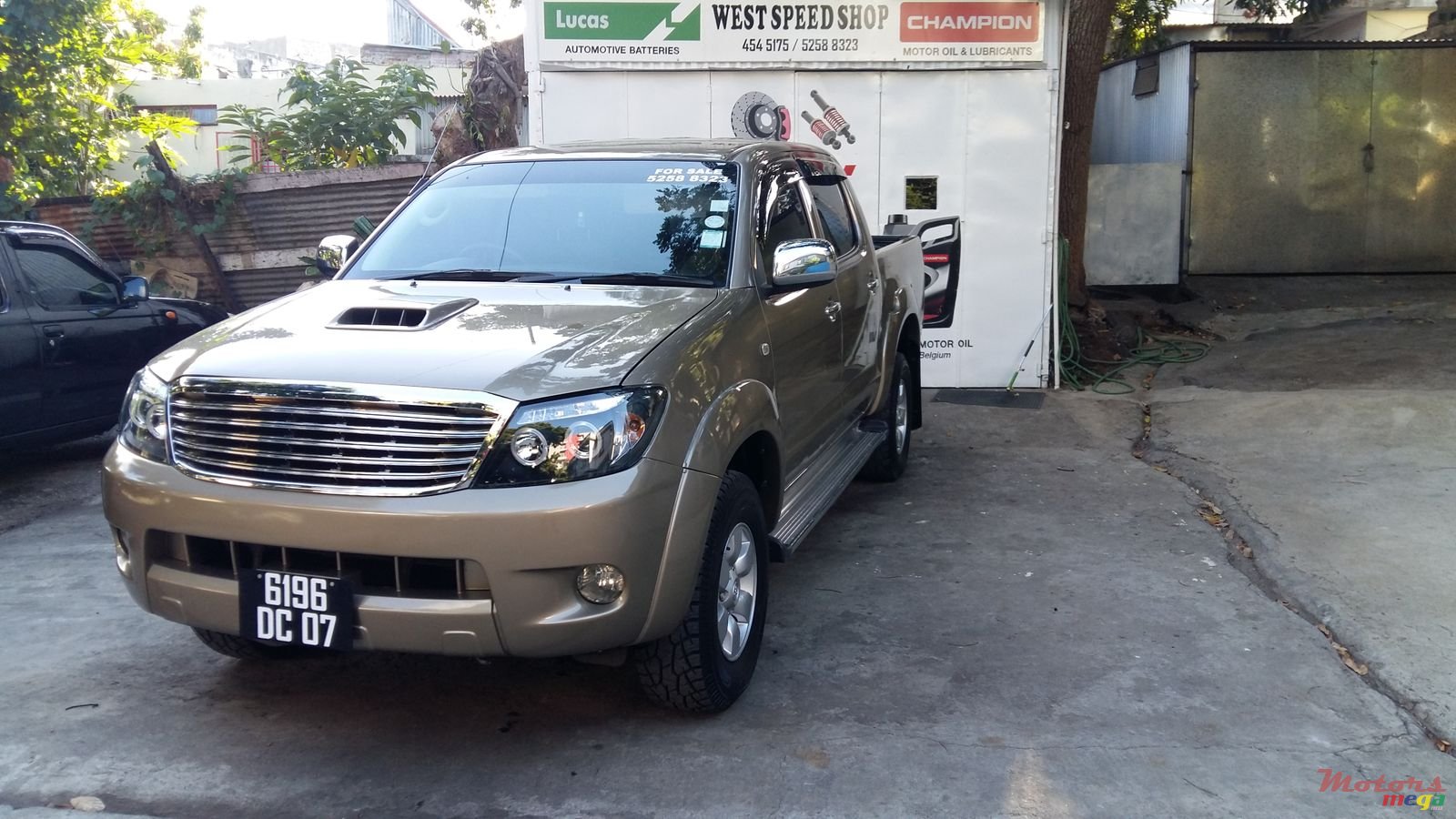 2007' Toyota Hilux photo #2