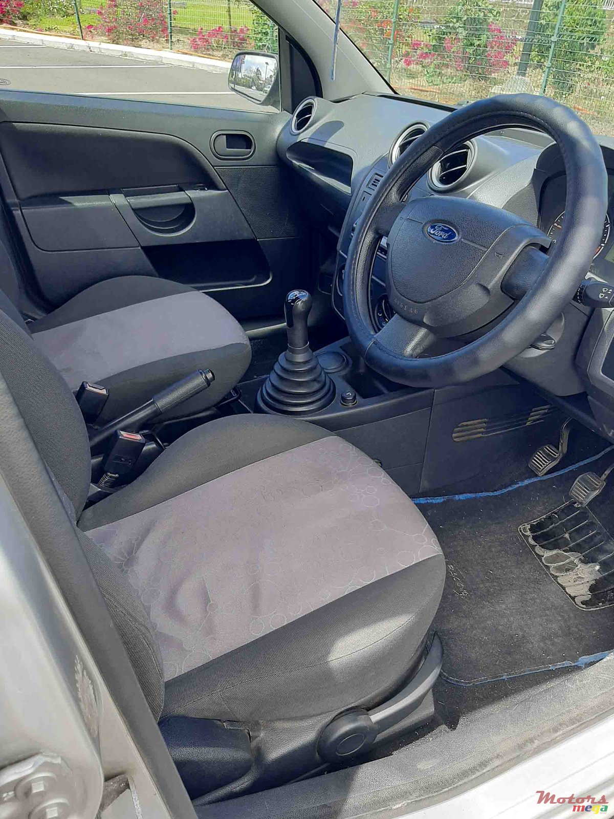 2006' Ford Fiesta photo #6