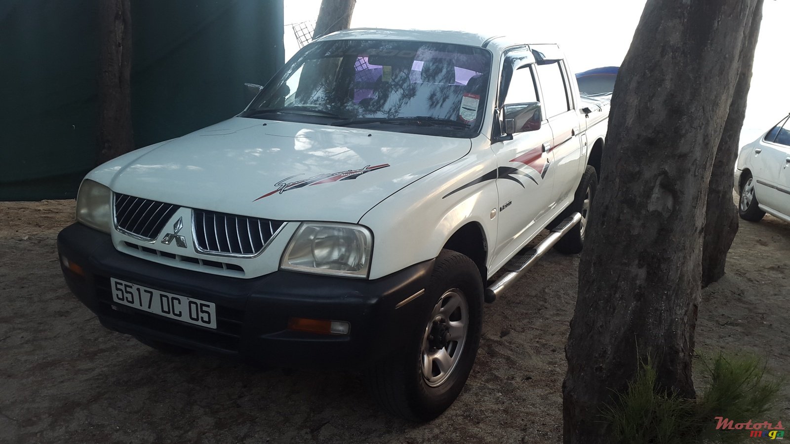 2005' Mitsubishi L 200 photo #1