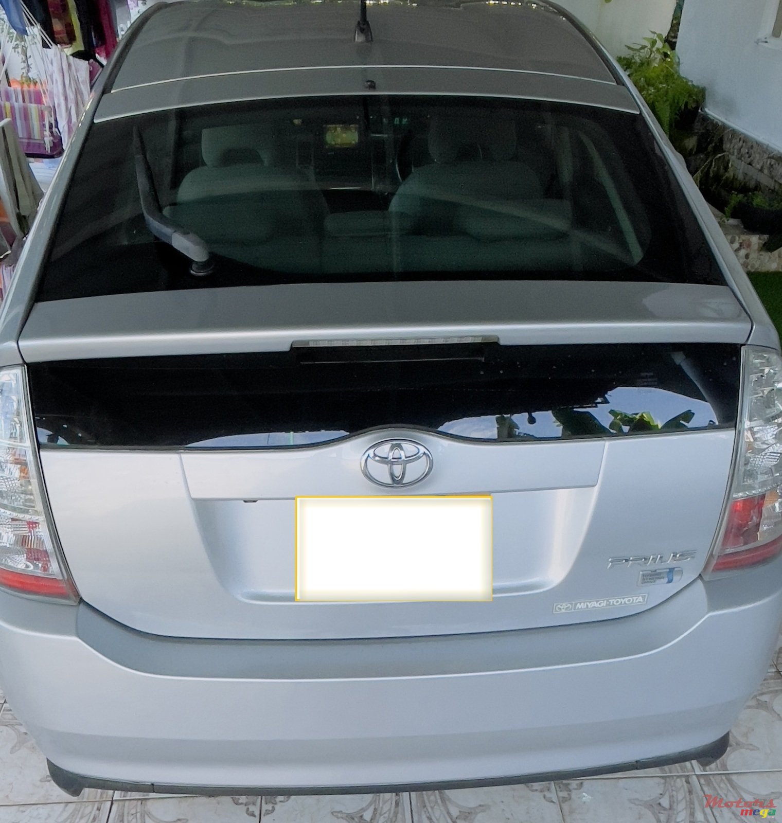 2010' Toyota Prius Japan photo #5