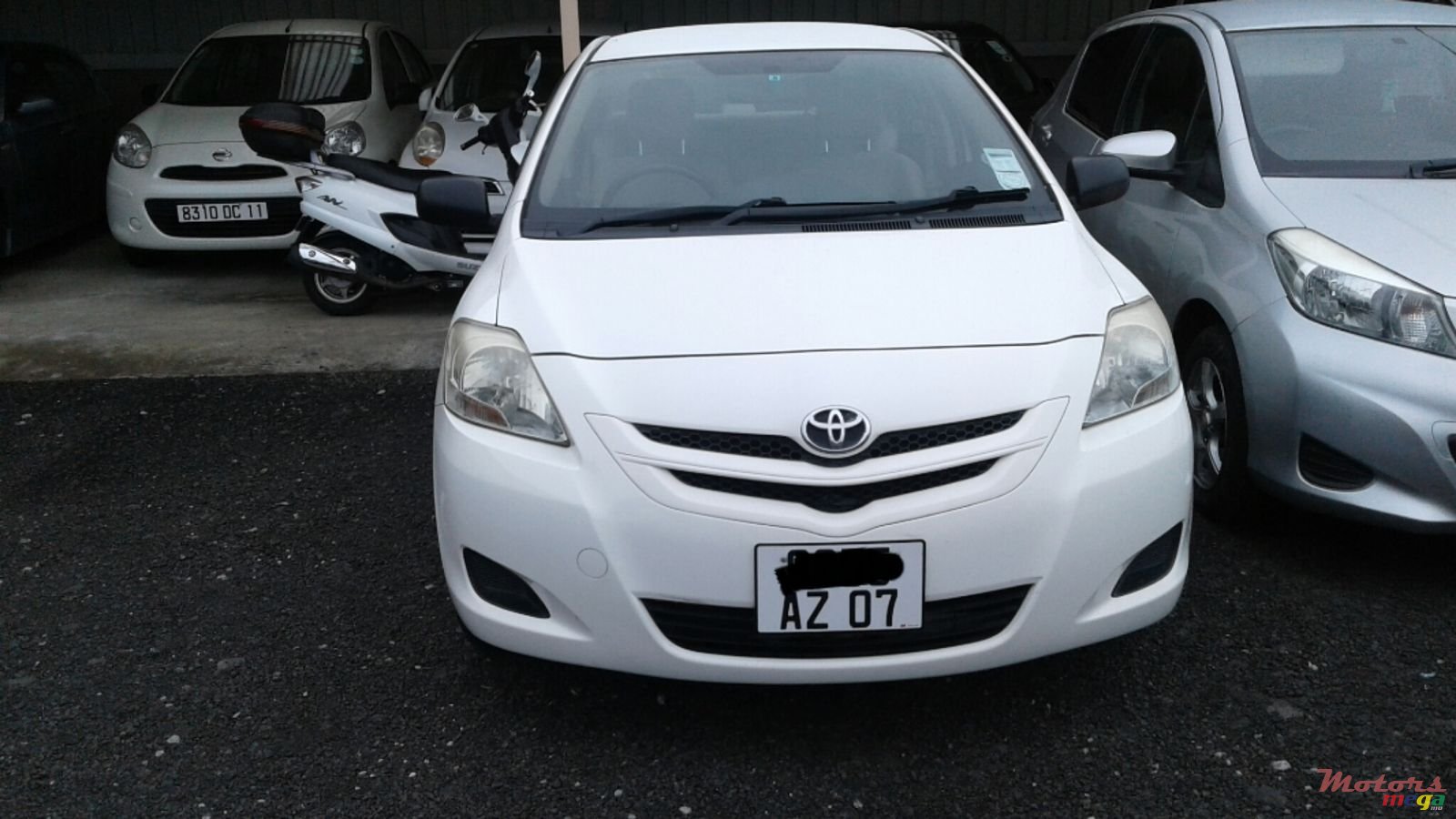 2007' Toyota Belta photo #1