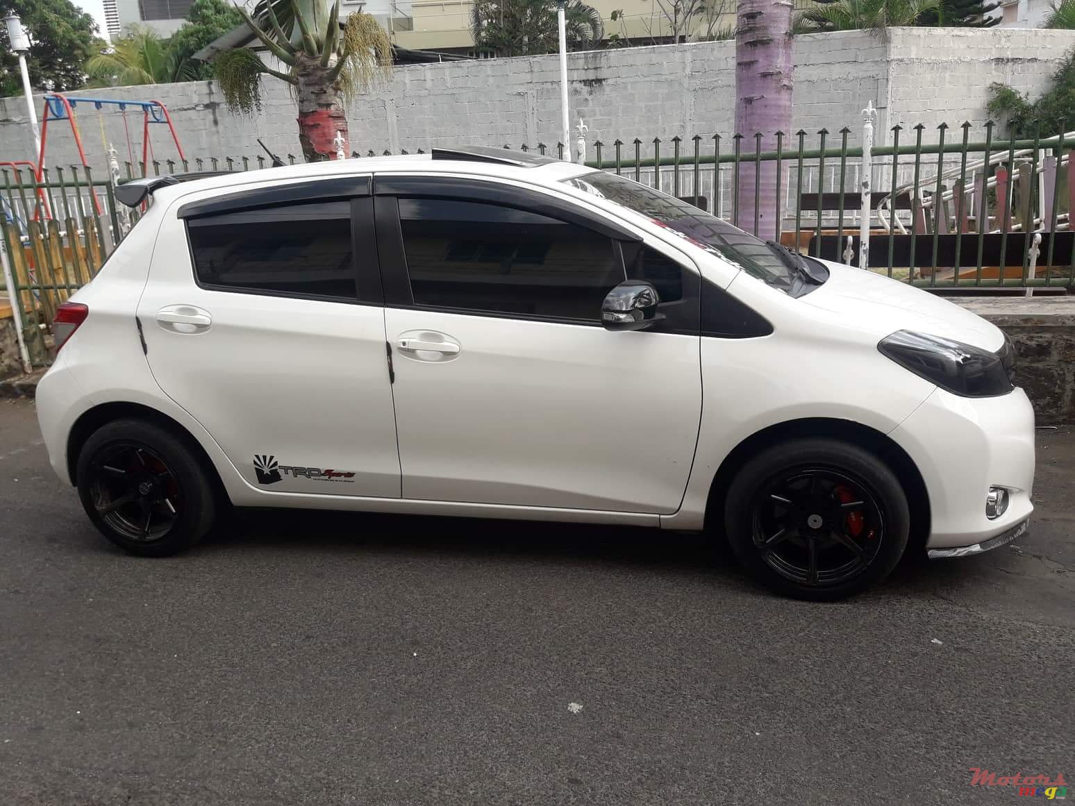 2013' Toyota Vitz photo #3