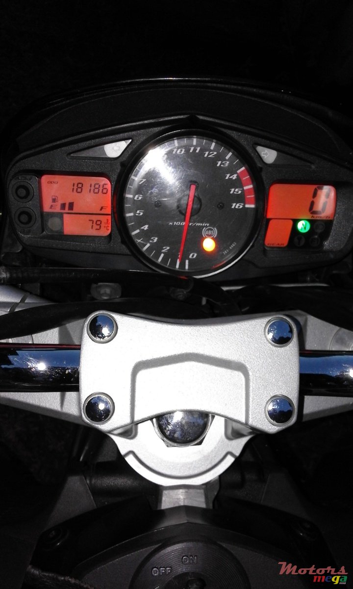 2010' Suzuki GSR 600 AK9 photo #6