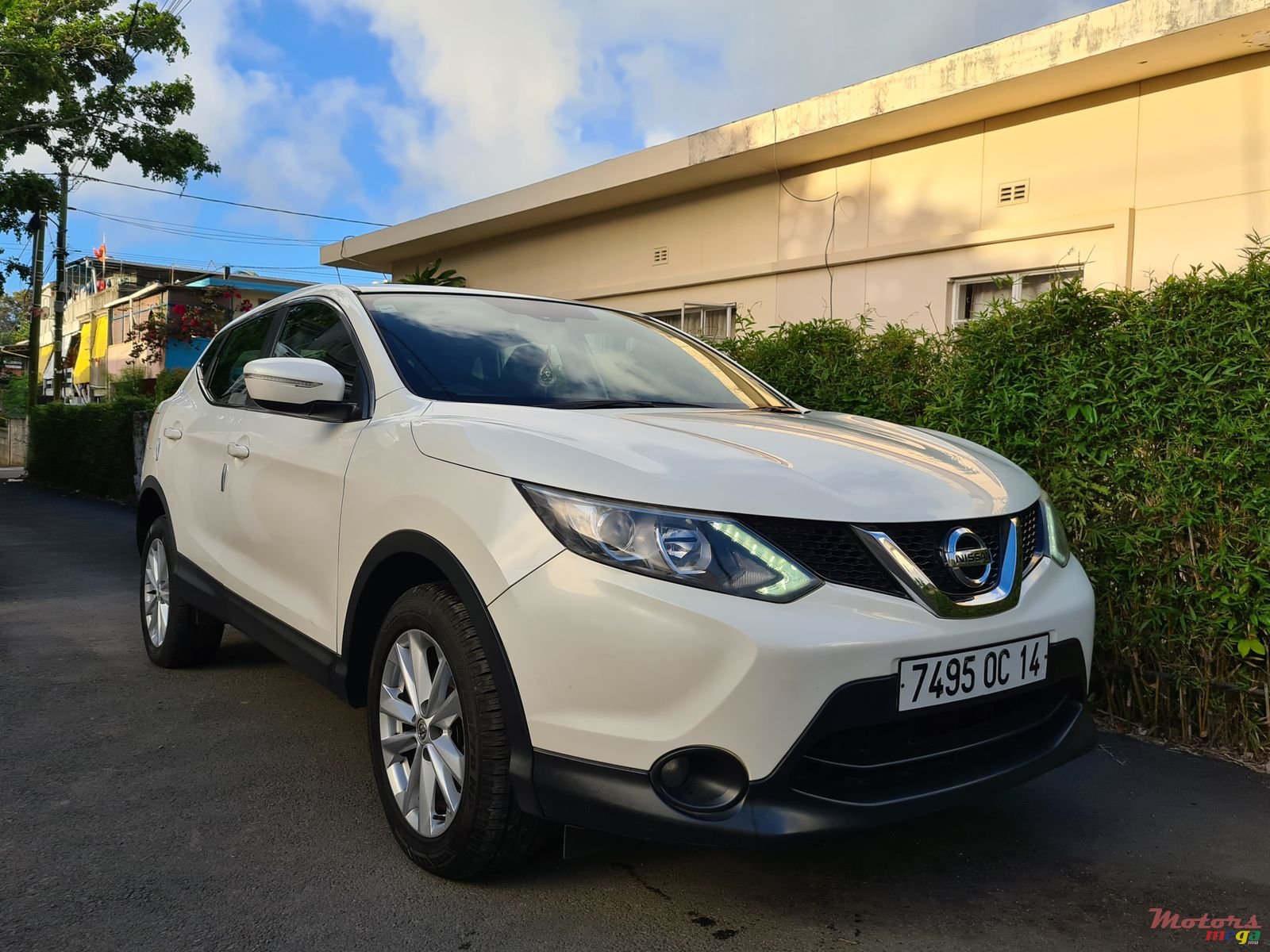2014' Nissan Qashqai photo #1