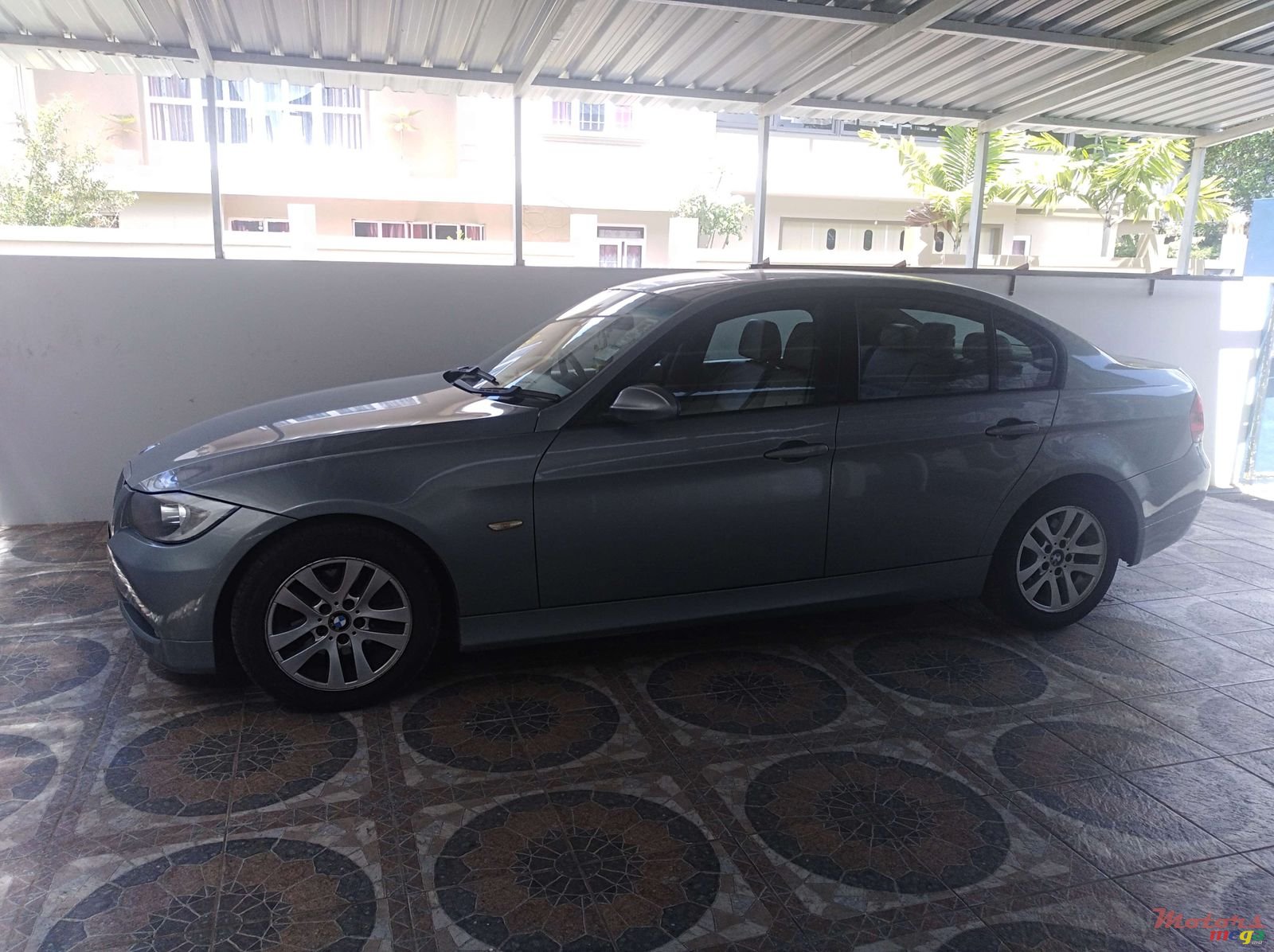 2006' BMW 320 photo #2