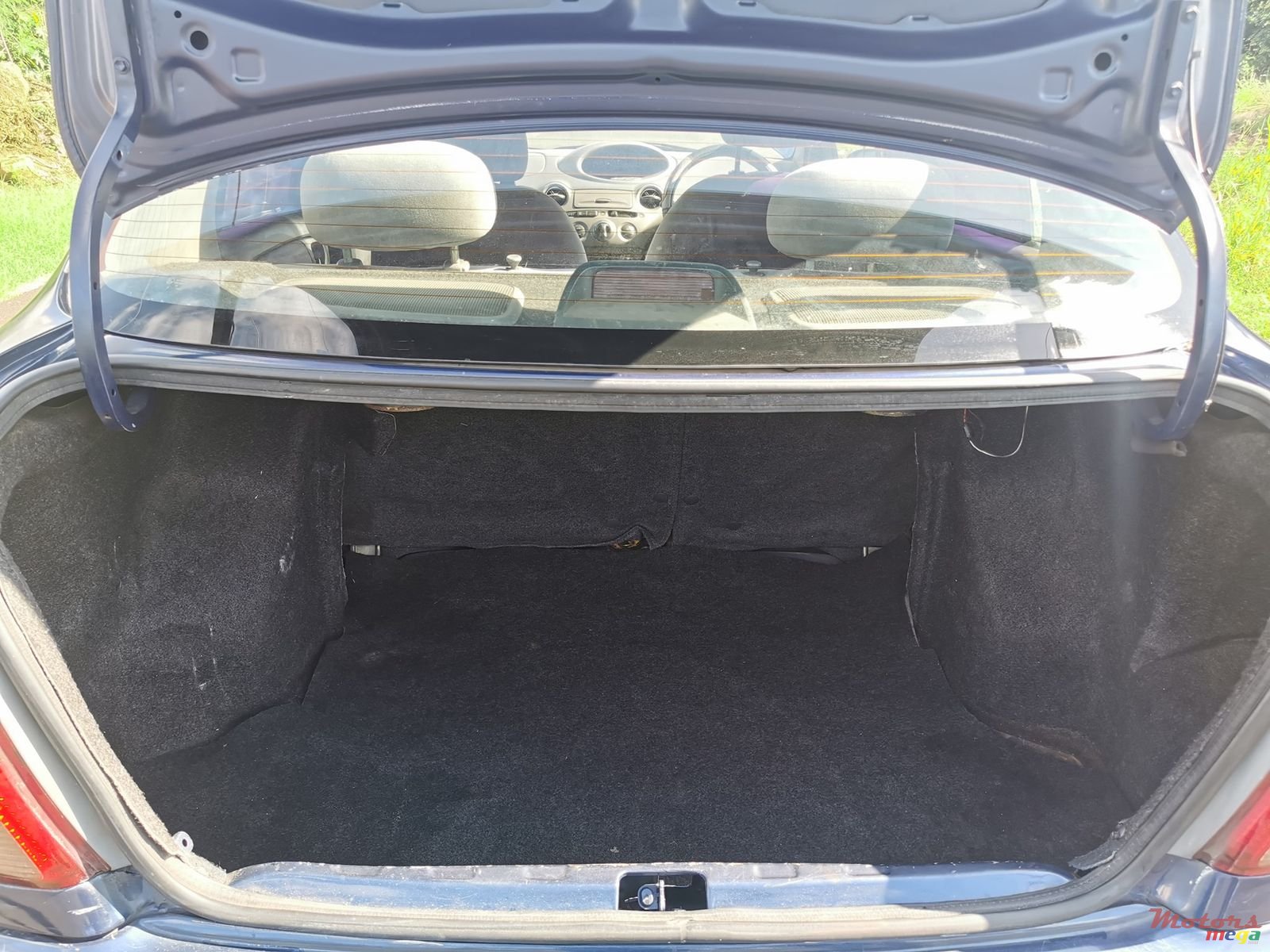 2000' Toyota Platz photo #7