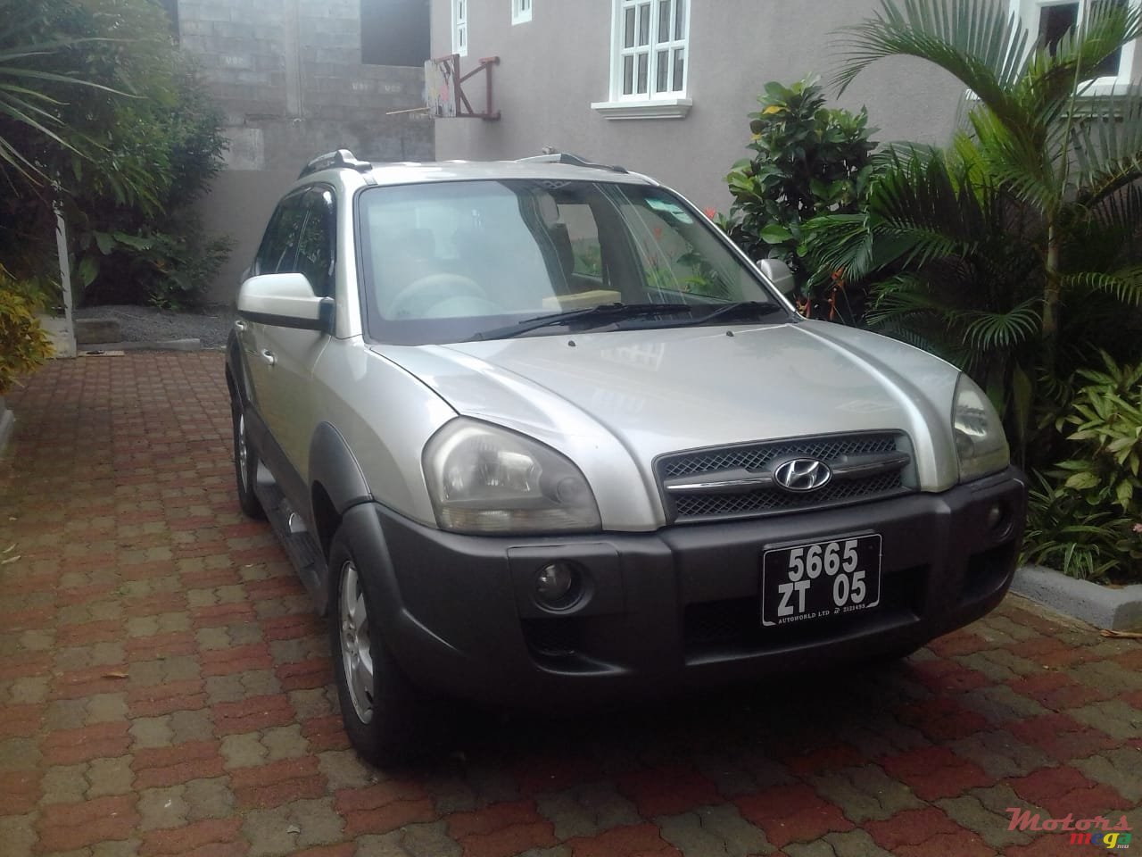 2005' Hyundai Tucson photo #2