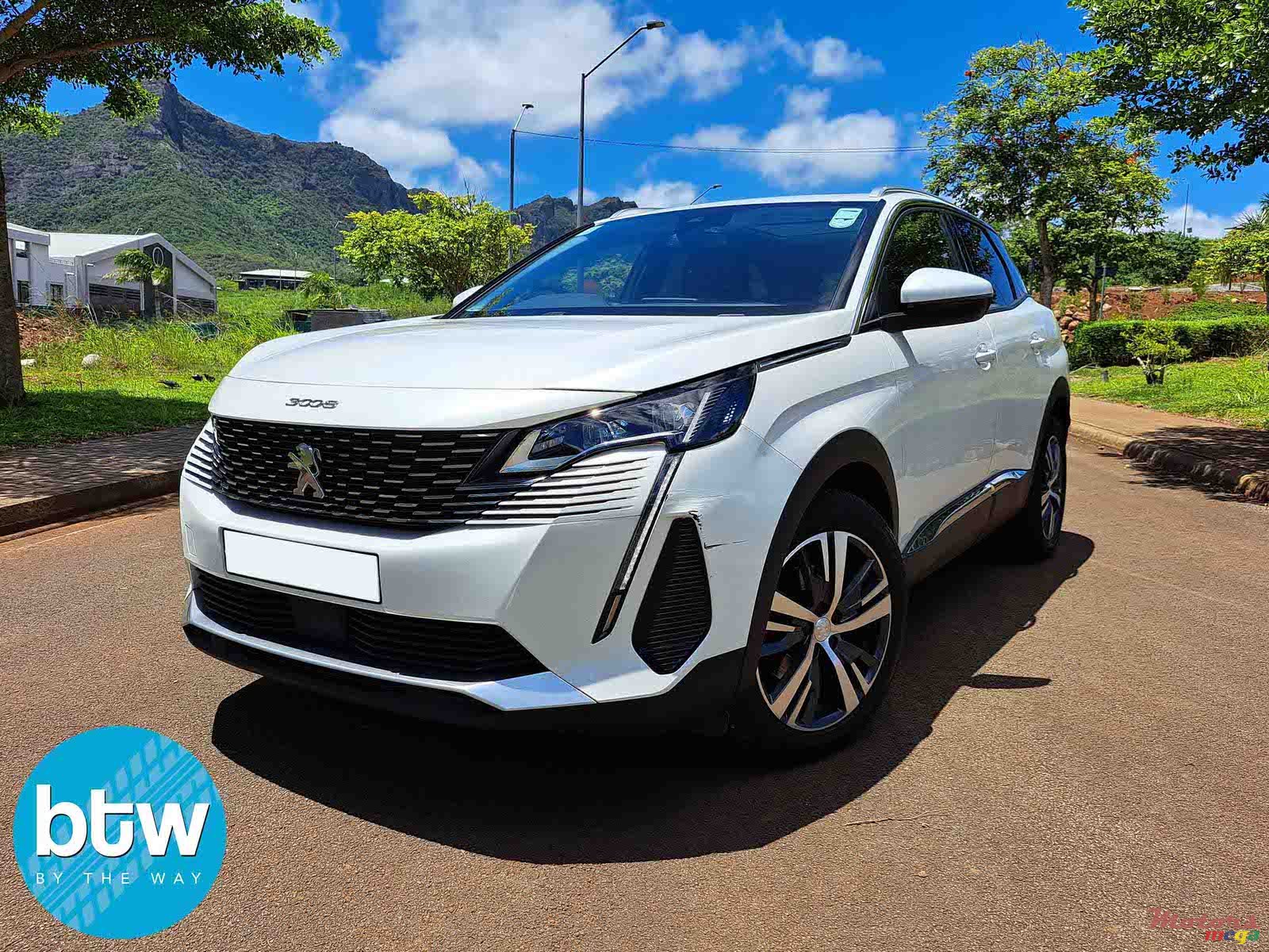 2021' Peugeot 3008 photo #2