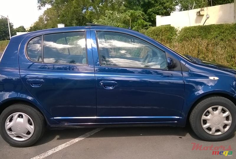 1999' Toyota Vitz Limited photo #5