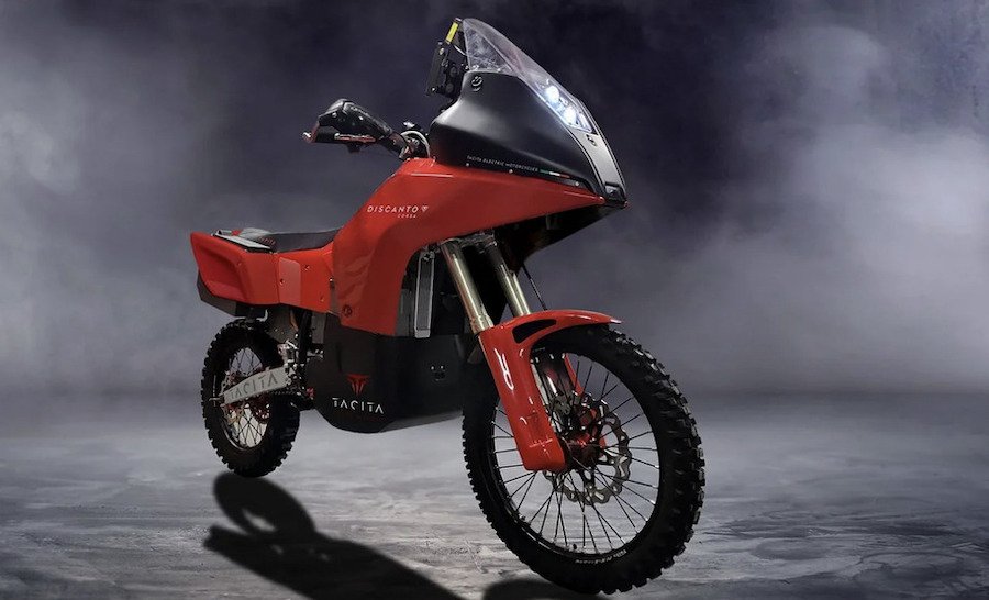 Voici la Tacita Discanto, une moto électrique engagée au Dakar 2024
