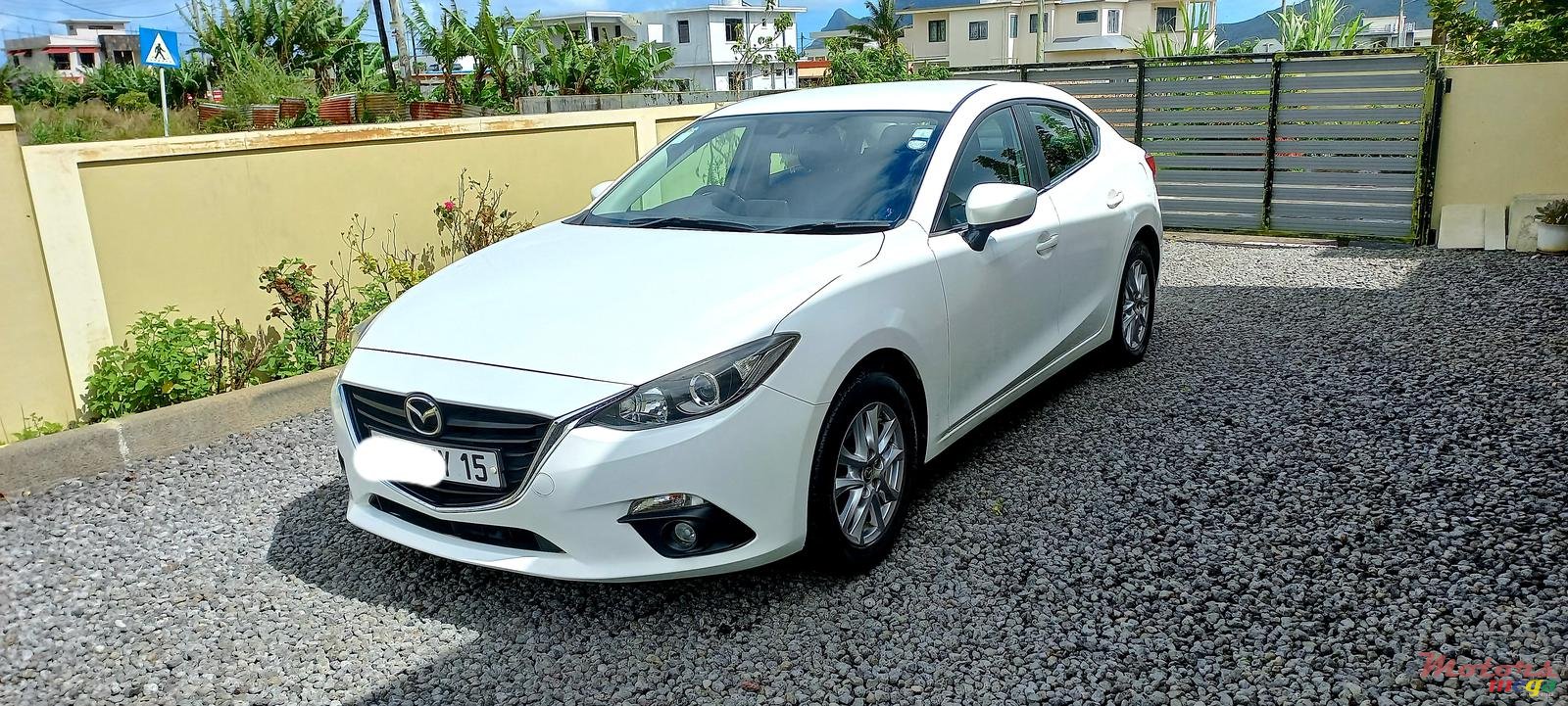 2015' Mazda 3 photo #1