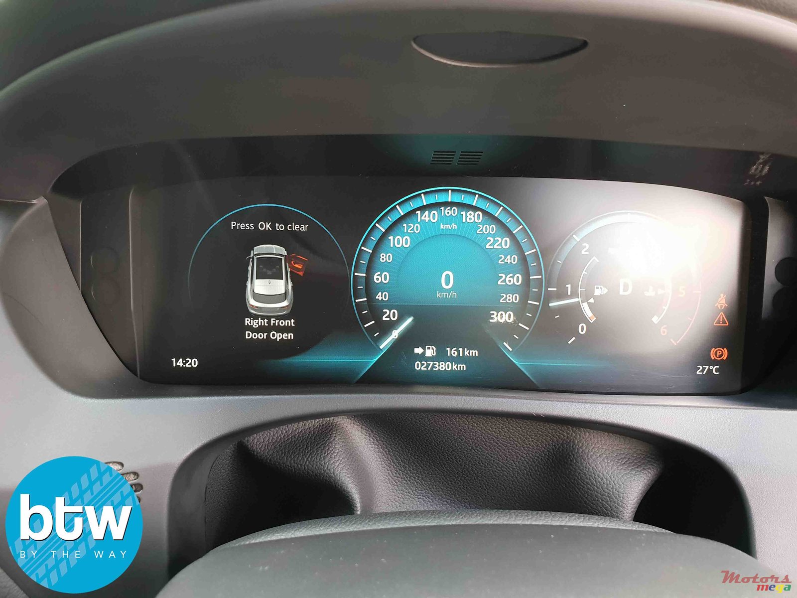 2017' Jaguar F-Type F-Pace photo #6