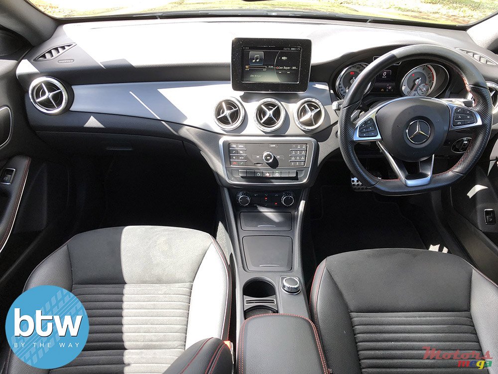 2015' Mercedes-Benz CLA 200 photo #5
