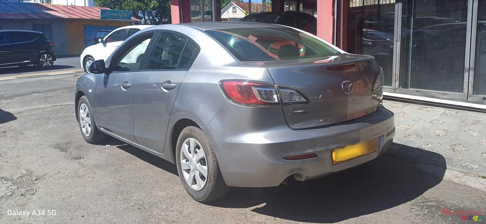 2009' Mazda Axela photo #3