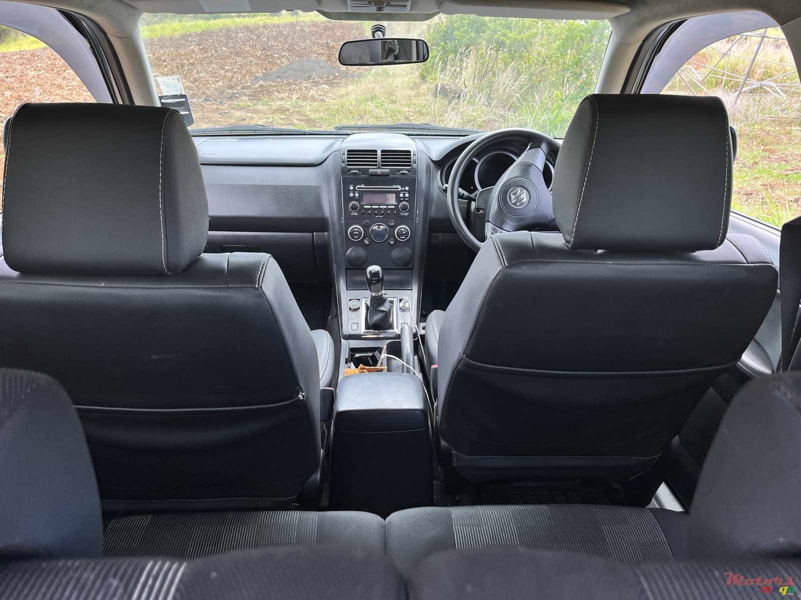 2009' Suzuki Grand Vitara 3-door AWD photo #5