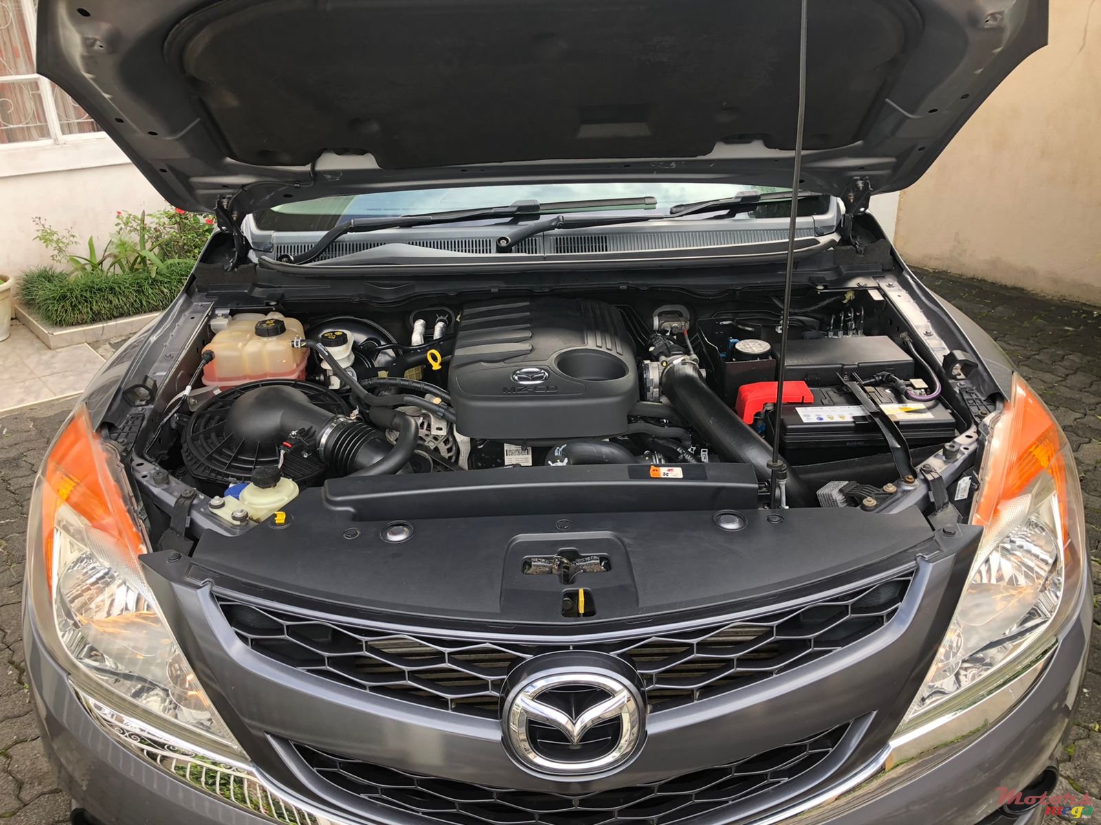 2015' Mazda BT50 4x4 3.2 photo #4