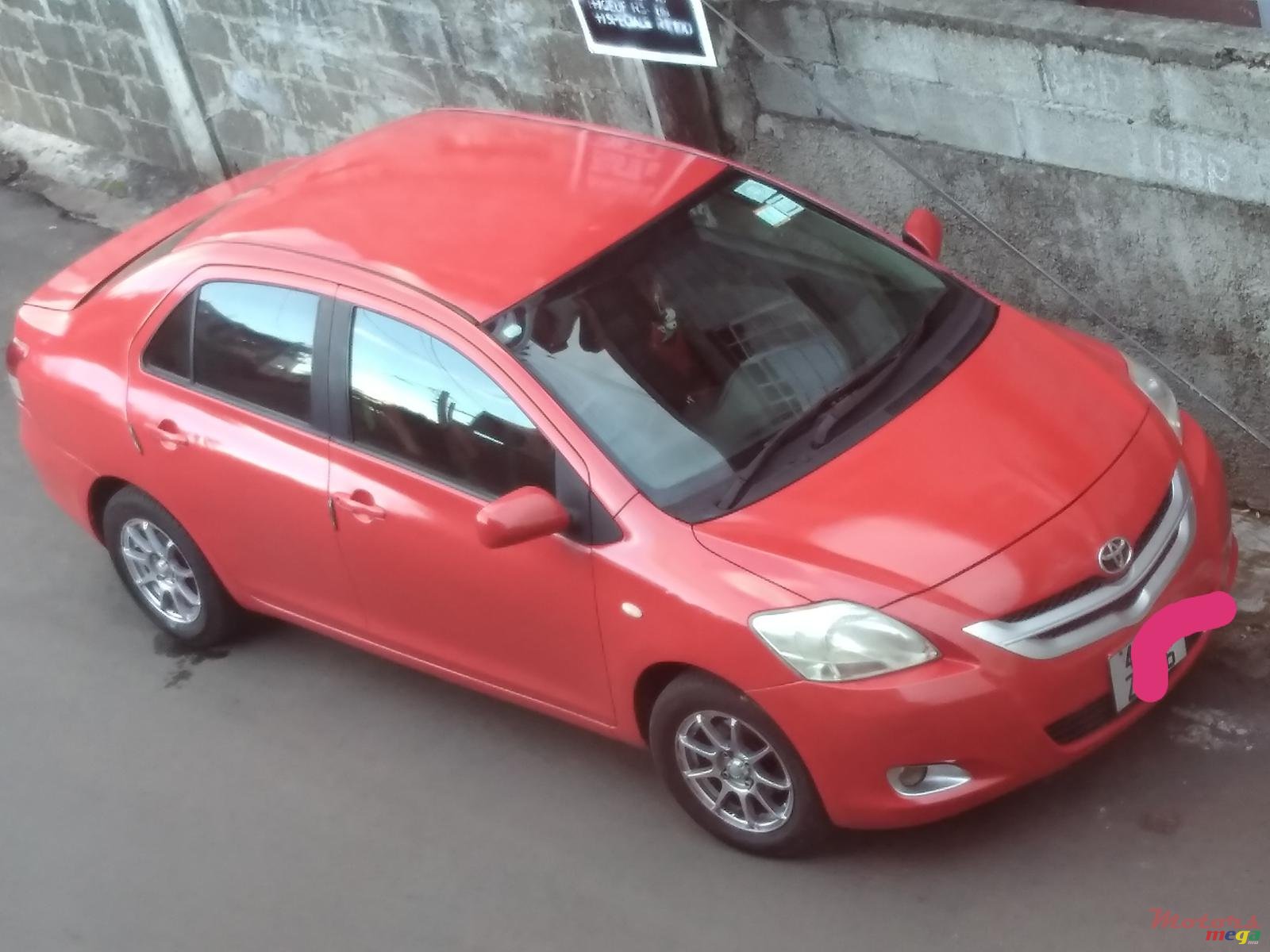 2006' Toyota Yaris Belta photo #2