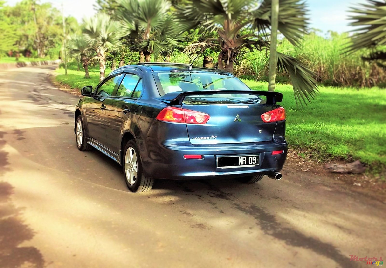 2009' Mitsubishi Lancer Ex 1.5 Full Executive photo #2