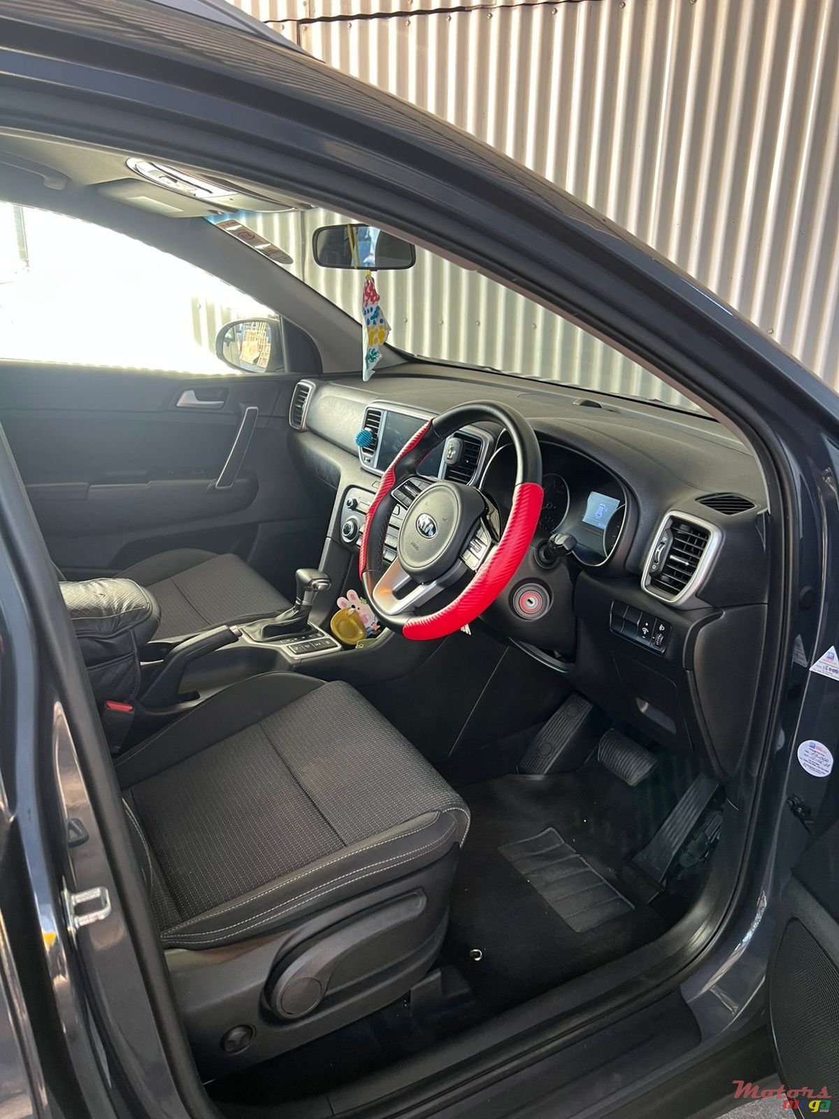 2021' Kia Sportage GT line photo #5