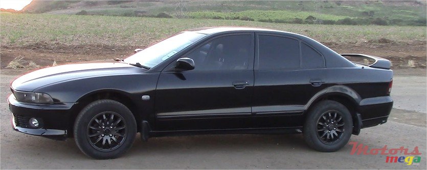 2005' Mitsubishi Galant Super Saloon photo #1