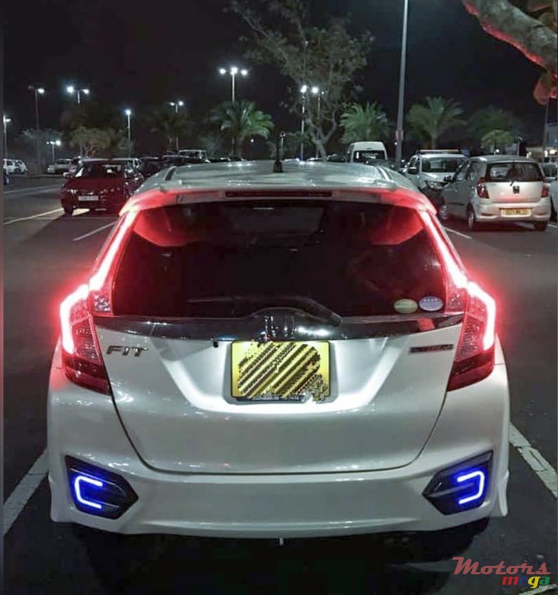 2014' Honda Fit Hybrid S Package photo #4