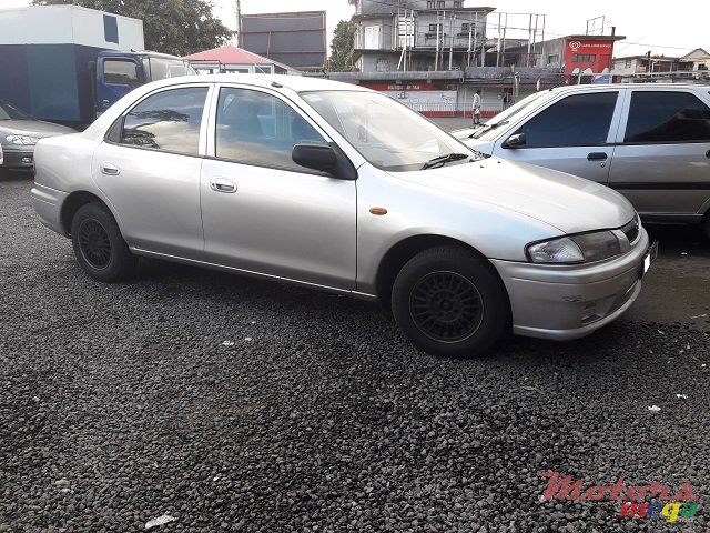 1998' Mazda 323 photo #1