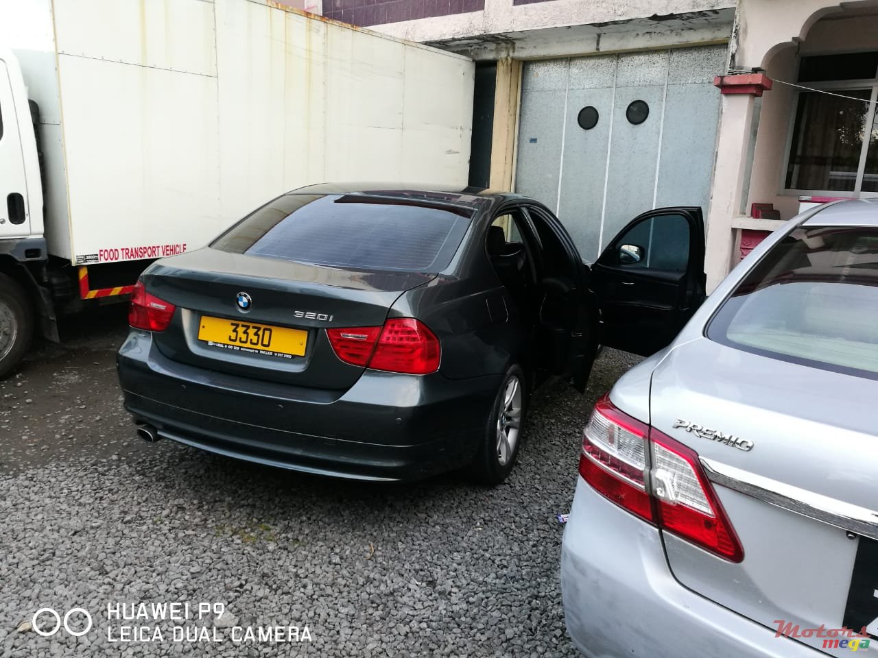 2009' BMW 3 Series photo #1